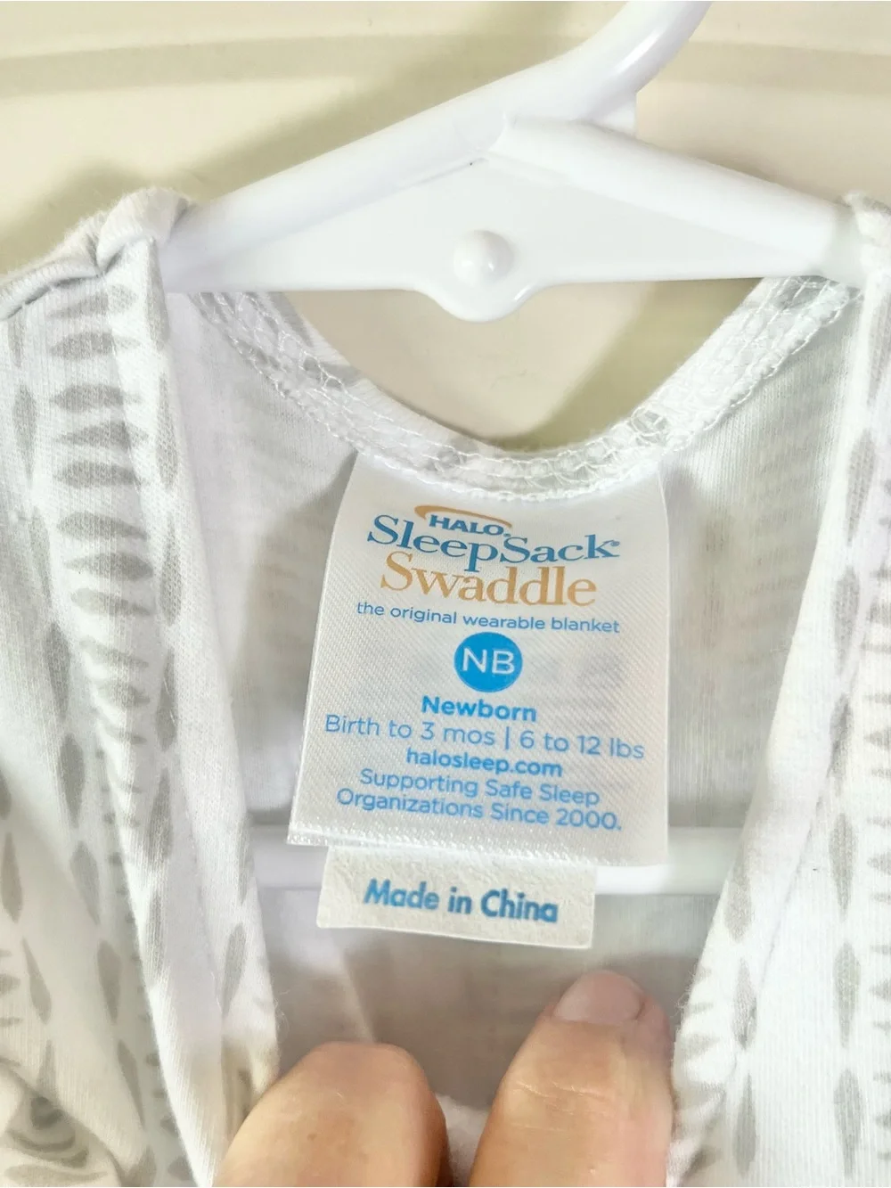 HALO SleepSack Swaddle - Gray/White Pattern - Newborn (NB) 0-3 Months